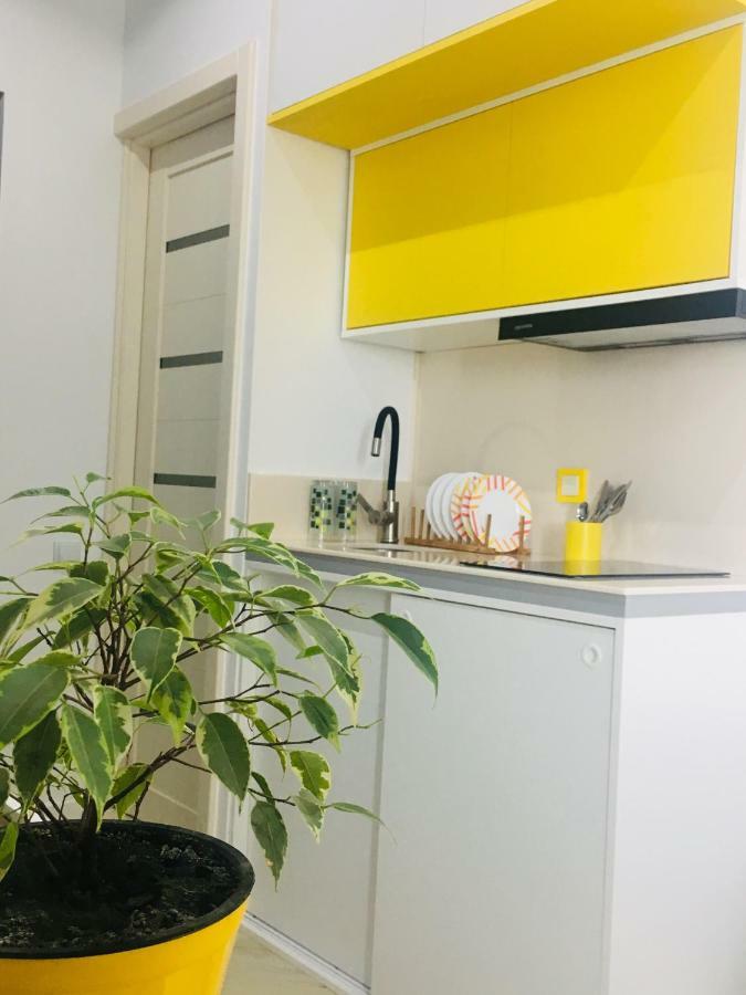 Yellow Room With Sea View Makhinjauri Eksteriør billede